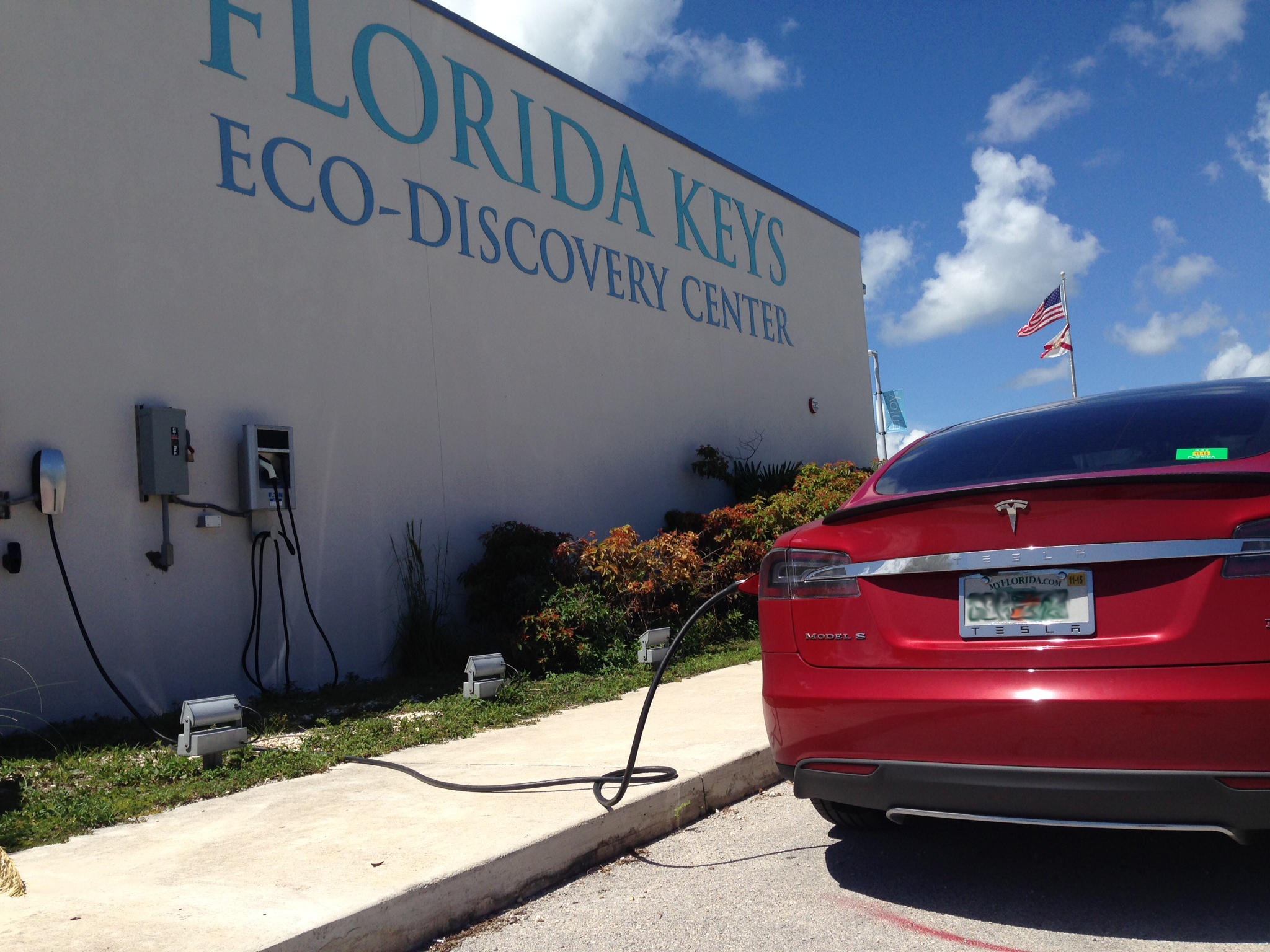 Electric car charging station installed at NOAA’s Florida Keys Eco