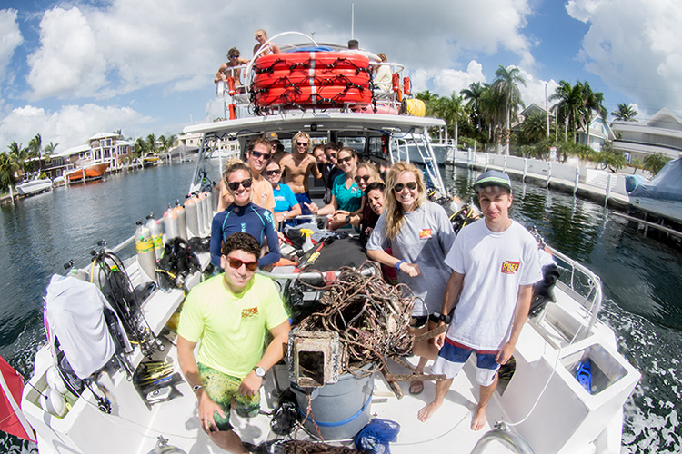  Rainbow Reef Dive Center divers successfully remove trap line and other debris from Florida Keys National Marine Sanctuary.